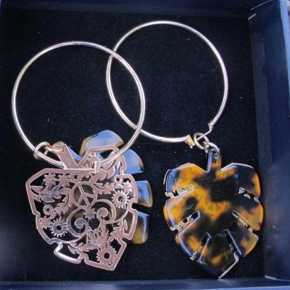 Karen walker gold filigree tortoise hoop earrings